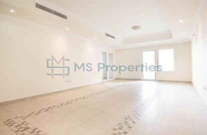 Apartment - 2 Bedrooms - 3 Bathrooms for rent in West Porto Drive - Porto Arabia - The Pearl Island - Doha
