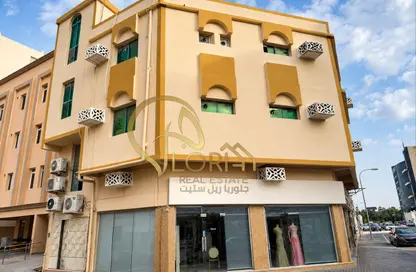 Whole Building - 2 Bedrooms - 2 Bathrooms for sale in Al Muntazah - Doha
