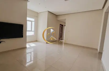 Apartment - 2 Bedrooms - 2 Bathrooms for rent in OqbaBin Nafie Steet - Old Airport Road - Doha