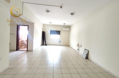 Apartment - 2 Bedrooms - 2 Bathrooms for rent in Al Mansoura - Al Mansoura - Doha