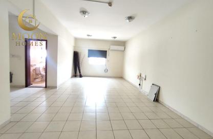 Apartment - 2 Bedrooms - 2 Bathrooms for rent in Al Mansoura - Al Mansoura - Doha