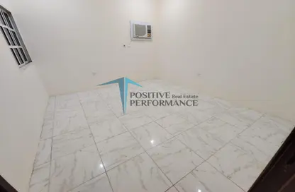 Apartment - 3 Bedrooms - 2 Bathrooms for rent in Madinat Khalifa Building 58 - Madinat Khalifa South - Madinat Khalifa - Doha