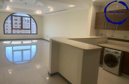 Apartment - 2 - 3 for rent in West Porto Drive - Porto Arabia - The Pearl Island - Doha