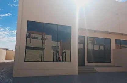 Villa - 5 Bedrooms - 7+ Bathrooms for rent in Umm Salal Mahammad - Umm Salal City - Doha