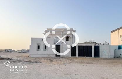 Villa - 7 - 7 for sale in Izghawa - Izghawa - Doha