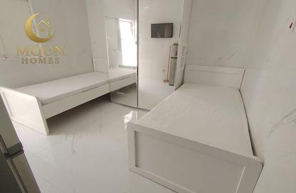 Apartment - Studio - 1 Bathroom for rent in Umm Ghuwailina 4 - Umm Ghuwailina - Doha
