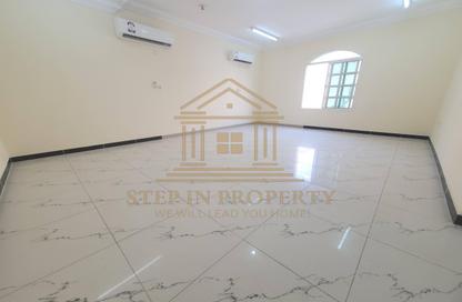 Villa - 5 Bedrooms - 4 Bathrooms for rent in Ain Khaled Villas - Ain Khaled - Doha