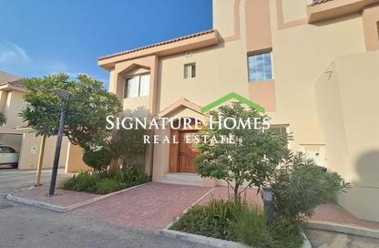 مجمع سكني - 5 غرف نوم - 5 حمامات للايجار في شارع الوعب - الوعب - الدوحة