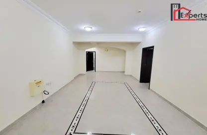 شقة - 2 غرف نوم - 2 حمامات للايجار في بناية مدينة خيلفه 58 - مدينة خليفة جنوب - مدينة خليفة - الدوحة
