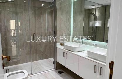 Apartment - 2 Bedrooms - 3 Bathrooms for rent in East Porto Drive - Porto Arabia - The Pearl Island - Doha Apartment - 2 Bedrooms - 3 Bathrooms for rent in East Porto Drive - Porto Arabia - The Pearl Island - Doha