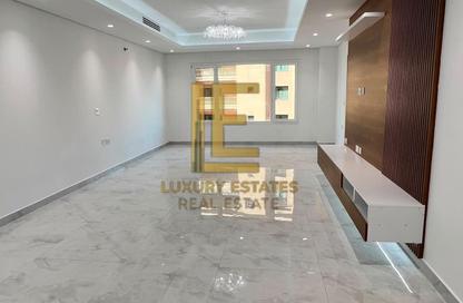 Apartment - 2 Bedrooms - 3 Bathrooms for rent in East Porto Drive - Porto Arabia - The Pearl Island - Doha Apartment - 2 Bedrooms - 3 Bathrooms for rent in East Porto Drive - Porto Arabia - The Pearl Island - Doha
