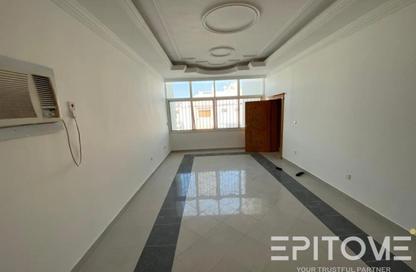 Villa - 5 Bedrooms - 6 Bathrooms for rent in Al Dafna - Al Dafna - Doha
