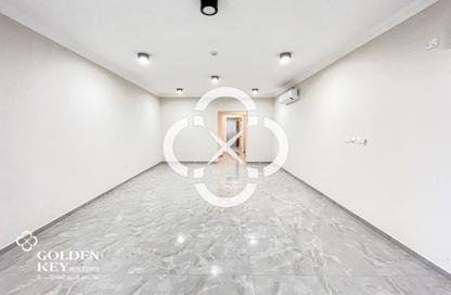 Apartment - 2 Bedrooms - 3 Bathrooms for rent in Musheireb Apartments - Musheireb - Doha