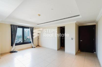 Apartment - 2 Bedrooms - 3 Bathrooms for sale in West Porto Drive - Porto Arabia - The Pearl Island - Doha