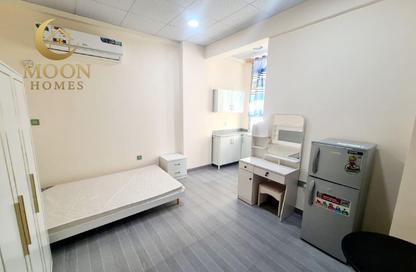 Apartment - Studio - 1 Bathroom for rent in Umm Ghuwailina 4 - Umm Ghuwailina - Doha Apartment - Studio - 1 Bathroom for rent in Umm Ghuwailina 4 - Umm Ghuwailina - Doha