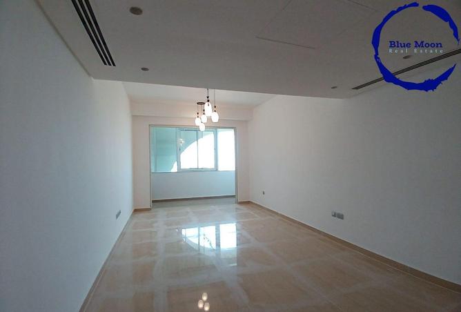 52044172 - Property Image 3