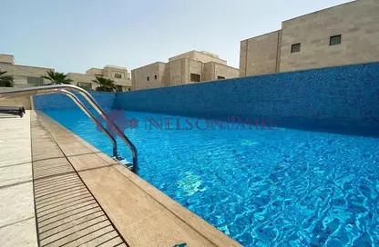 مجمع سكني - 4 غرف نوم - 6 حمامات للايجار في مرموره فيلاز - المعمورة - الدوحة