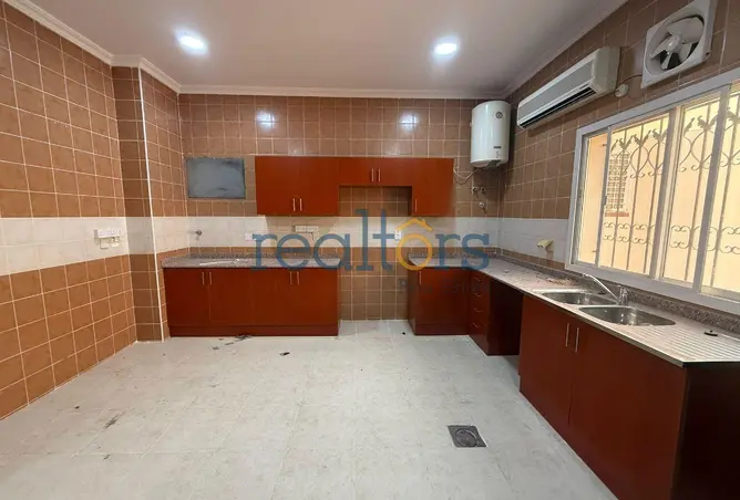 64087710 - Property Image 2