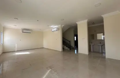 فيلا - 6 غرف نوم - 6 حمامات للايجار في الخيصة - الخيصة - أم صلال محمد