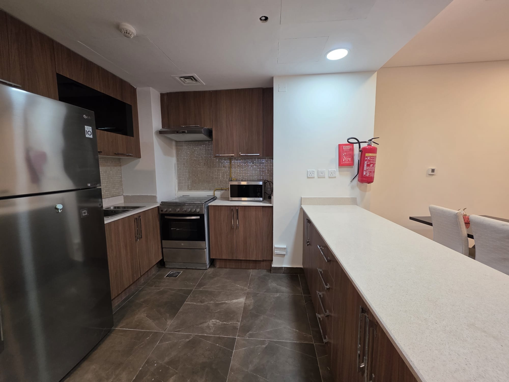 TITLE DEED 2BEDROOM FOR INVESTMENT NEAR STADIUM thumbnail 2