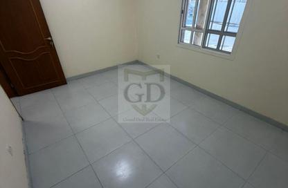 Apartment - 2 Bedrooms - 2 Bathrooms for rent in Bin Omran - Fereej Bin Omran - Doha