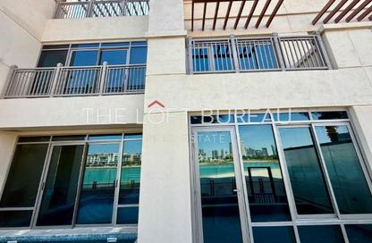 Villa - 5 Bedrooms - 7 Bathrooms for rent in Abraj Bay - Abraj Quartiers - The Pearl Island - Doha