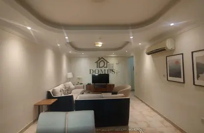 Apartment - 2 Bedrooms - 3 Bathrooms for rent in Al Zubair Bakkar Street - Al Sadd - Doha