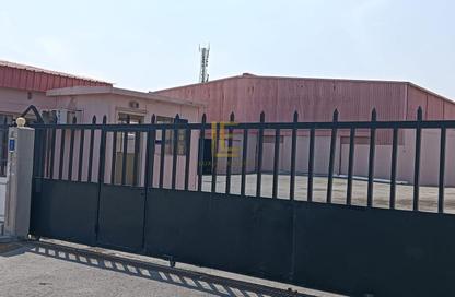 Warehouse - Studio - 3 Bathrooms for rent in Industrial Area - Industrial Area - Doha