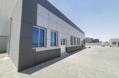 Warehouse - Studio - 7+ Bathrooms for rent in East Industrial Street - Birkat Al Awamer - Al Wakra