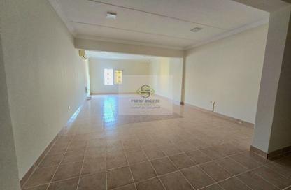 Apartment - 2 - 3 for rent in Umm Ghwailina Comm - Umm Ghuwalina - Umm Ghuwailina - Doha