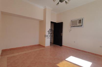 Apartment - 3 Bedrooms - 2 Bathrooms for rent in Anas Street - Fereej Bin Mahmoud North - Fereej Bin Mahmoud - Doha