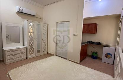 Apartment - Studio - 1 Bathroom for rent in Al Maamoura - Al Maamoura - Doha