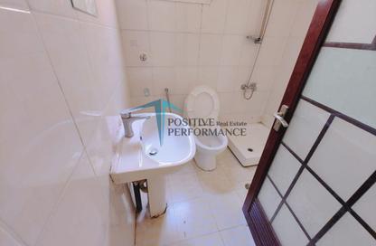 Apartment - 2 Bedrooms - 2 Bathrooms for rent in Madinat Khalifa Building 58 - Madinat Khalifa South - Madinat Khalifa - Doha Apartment - 2 Bedrooms - 2 Bathrooms for rent in Madinat Khalifa Building 58 - Madinat Khalifa South - Madinat Khalifa - Doha