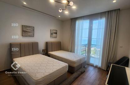 Apartment - 2 Bedrooms - 4 Bathrooms for rent in Floresta Gardens - Floresta Gardens - The Pearl Island - Doha