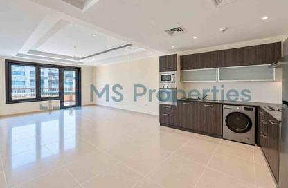 Apartment - Studio - 1 for rent in West Porto Drive - Porto Arabia - The Pearl Island - Doha