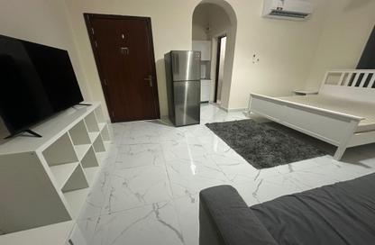 Apartment - Studio - 1 Bathroom for rent in New Salata - Salata - Doha