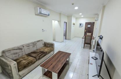 Apartment - 1 Bedroom - 1 Bathroom for rent in Umm Ghwailina Comm - Umm Ghuwalina - Umm Ghuwailina - Doha