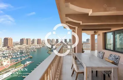 شقة - 3 غرف نوم - 4 حمامات للايجار في طريق بورتو الشرقي - بورتو أرابيا - جزيرة اللؤلؤة - الدوحة