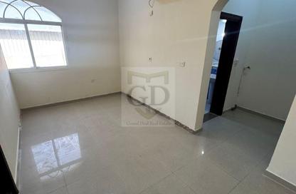 Apartment - 1 Bedroom - 1 Bathroom for rent in Ain Khaled Villas - Ain Khaled - Doha
