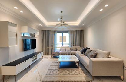 Apartment - 2 Bedrooms - 3 Bathrooms for rent in Giardino Apartments - The Pearl Island - Doha