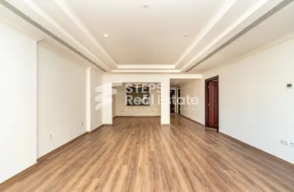 Apartment - 1 Bedroom - 2 Bathrooms for rent in West Porto Drive - Porto Arabia - The Pearl Island - Doha