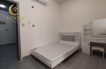 Apartment - Studio - 1 Bathroom for rent in Umm Ghuwailina 4 - Umm Ghuwailina - Doha