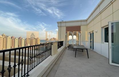 Duplex - 3 Bedrooms - 4 Bathrooms for rent in Viva West - Viva Bahriyah - The Pearl Island - Doha