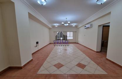 Apartment - 3 - 2 for rent in Umm Ghwailina Comm - Umm Ghuwalina - Umm Ghuwailina - Doha
