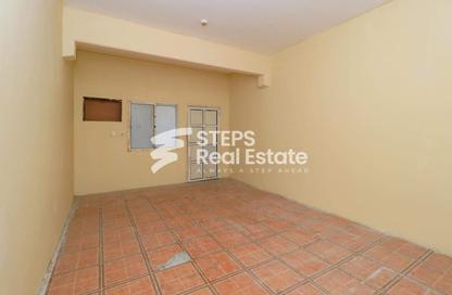 Labor Camp - Studio for rent in Industrial Area 4 - Industrial Area - Industrial Area - Doha