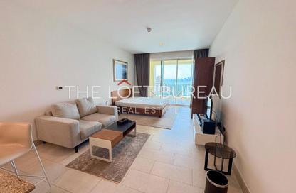 Apartment - Studio - 1 Bathroom for rent in Viva Central - Viva Bahriyah - The Pearl Island - Doha