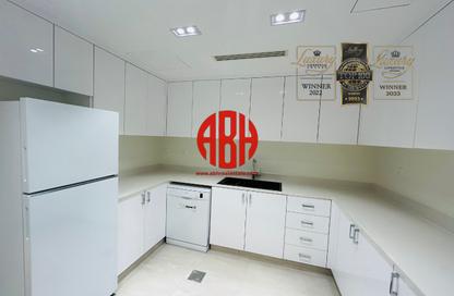 Apartment - 2 Bedrooms - 3 Bathrooms for rent in Burj Al Marina - Marina District - Lusail
