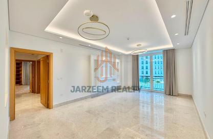 Apartment - 2 Bedrooms - 2 Bathrooms for rent in The Garden - Floresta Gardens - The Pearl Island - Doha