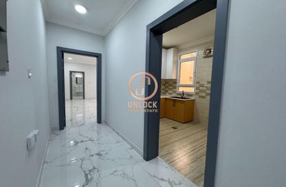 Apartment - 3 Bedrooms - 2 Bathrooms for rent in Umm Ghwailina Comm - Umm Ghuwalina - Umm Ghuwailina - Doha