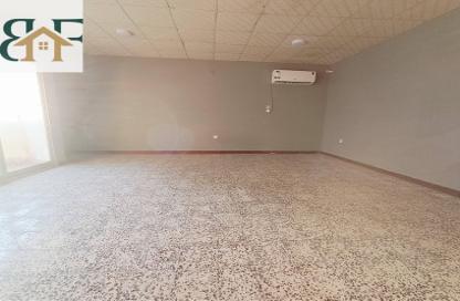 Apartment - 3 Bedrooms - 3 Bathrooms for rent in Al Mansoura - Al Mansoura - Doha